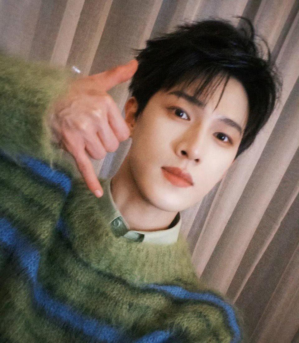 剧组等你回复？别天真了。你的犹豫，正在替竞争对手铺路。那个为杨洋推掉李昀锐