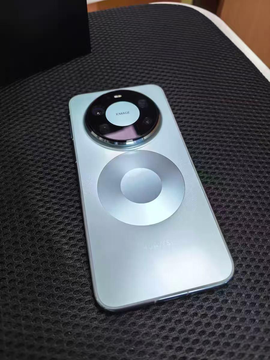 华为苹果双持党，用着真有点不习惯...本来是苹果党，已经用iPhone好几年