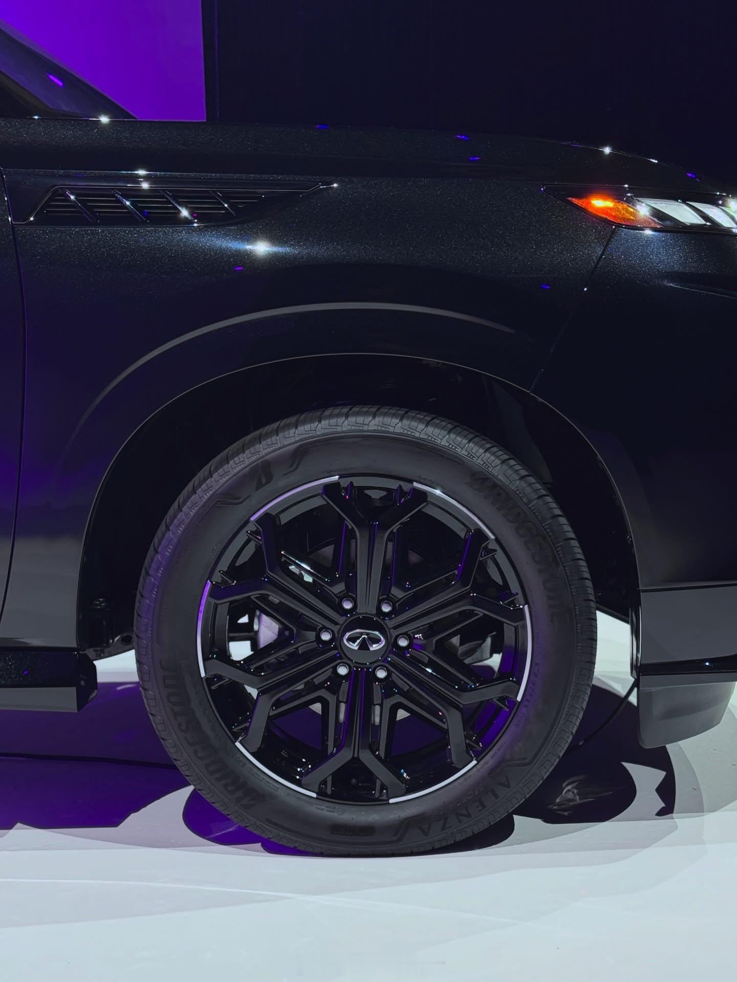🖤🖤🖤全尺寸巨型黑武士🖤🖤🖤全新英菲尼迪QX80Sport[哆啦A