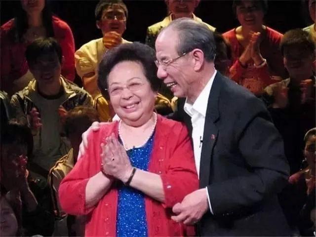 魏宗万的讣告有些“与众不同”，不过由此也能看出，他对妻子的爱是无私的，同时，他对