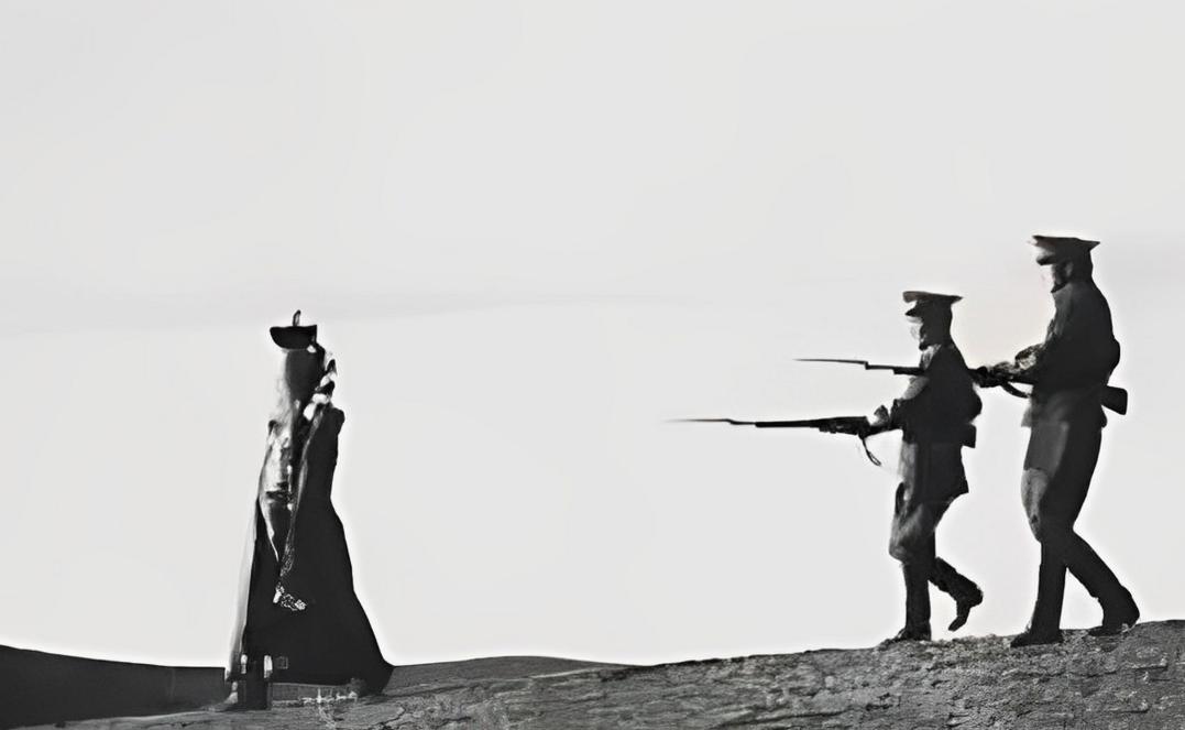 1938年斯大林下令处决了外蒙古的末代皇后，在执行死刑前，皇后格嫩皮勒展现出与众