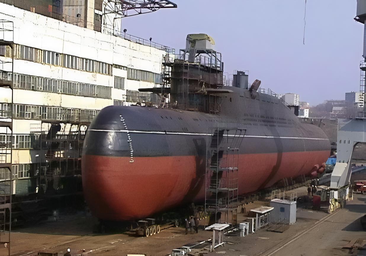 每天认识一件兵器俄罗斯“德尔塔”级潜艇“德尔塔”级潜艇是苏联时期研制的弹道导弹