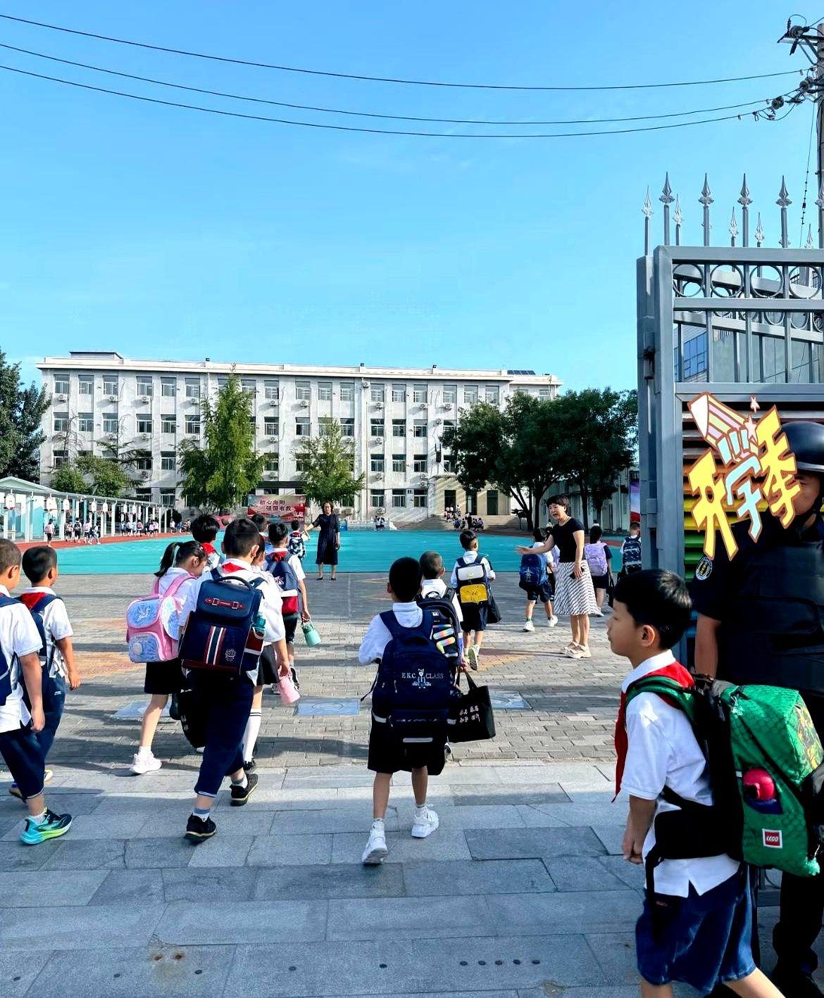 瑞安这事闹得挺大，现在两边都下不来台了老师拘了几天，估计够不上判刑放出来了。