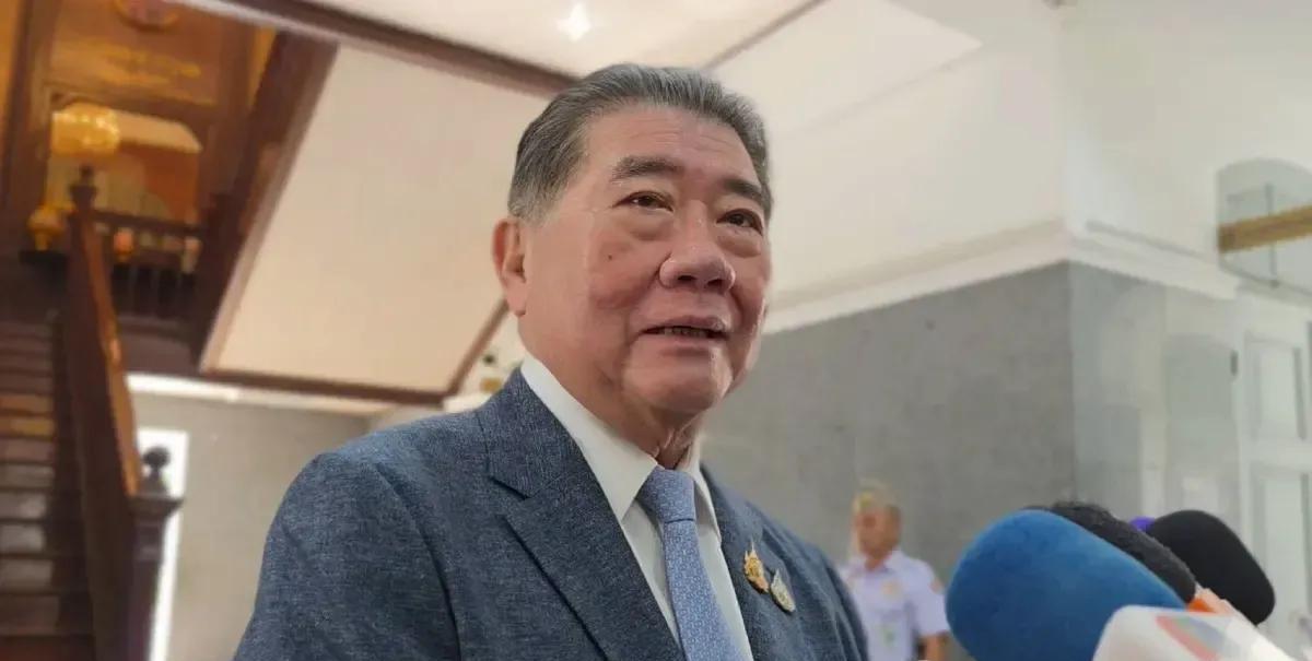 泰国宣布降低与柬埔寨外交关系等级，驱逐柬大使。当地时间7月23日，泰国代理总理