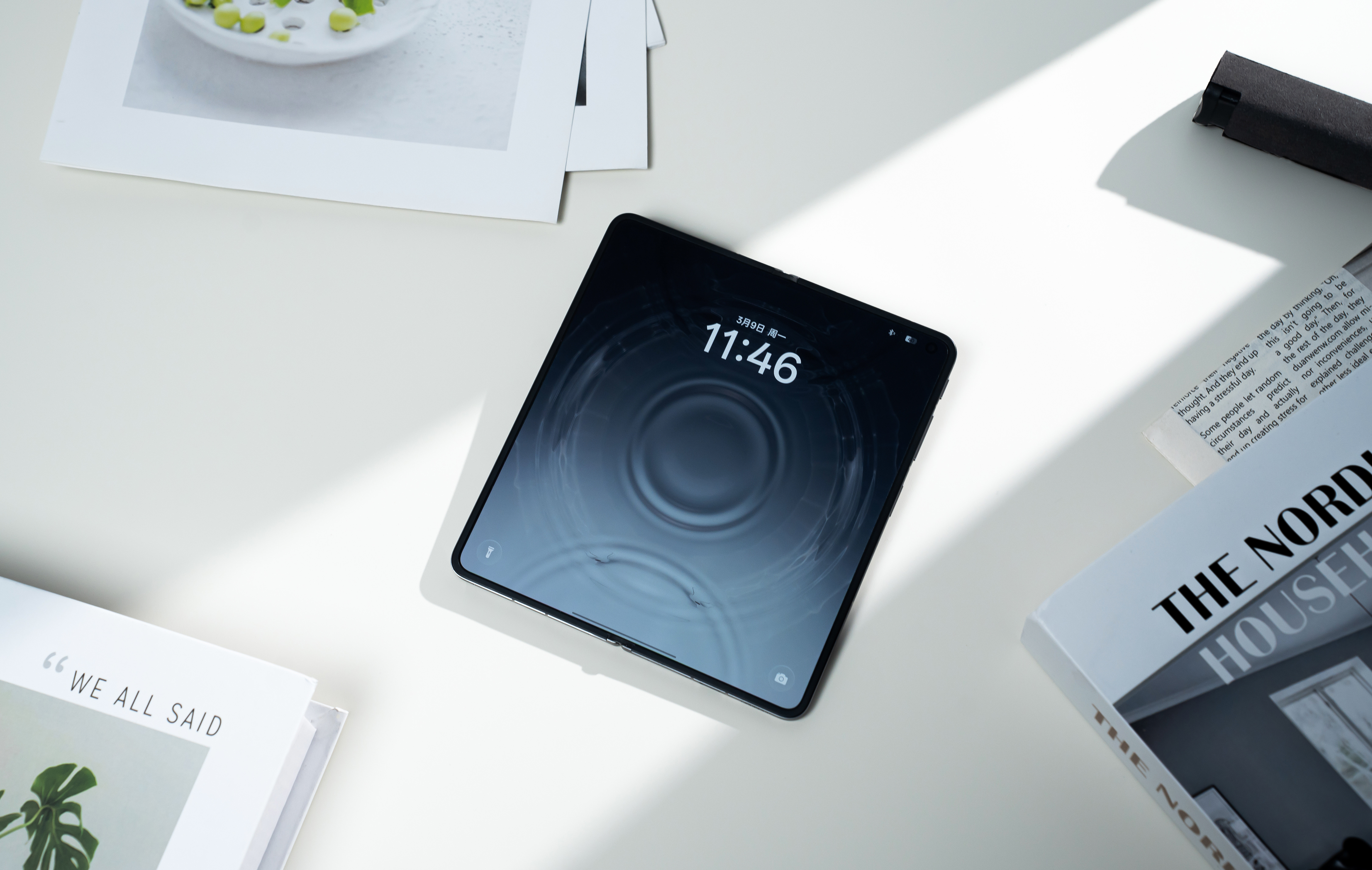 这次OPPOFindN6的外观设计，真的很有东西～原钛配色，低调温润，不张