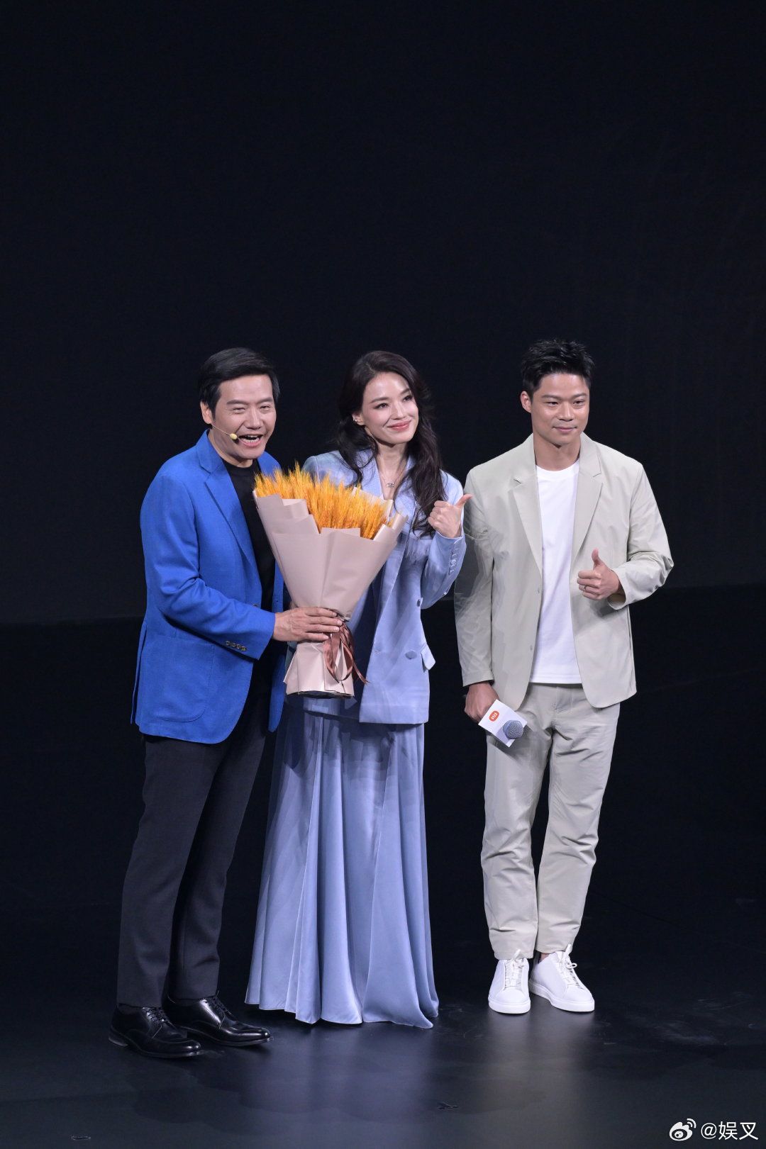 舒淇对新SU7卡布里蓝印象最深卡布里蓝遇上舒淇，就是双倍的高级。这抹清透的蓝色