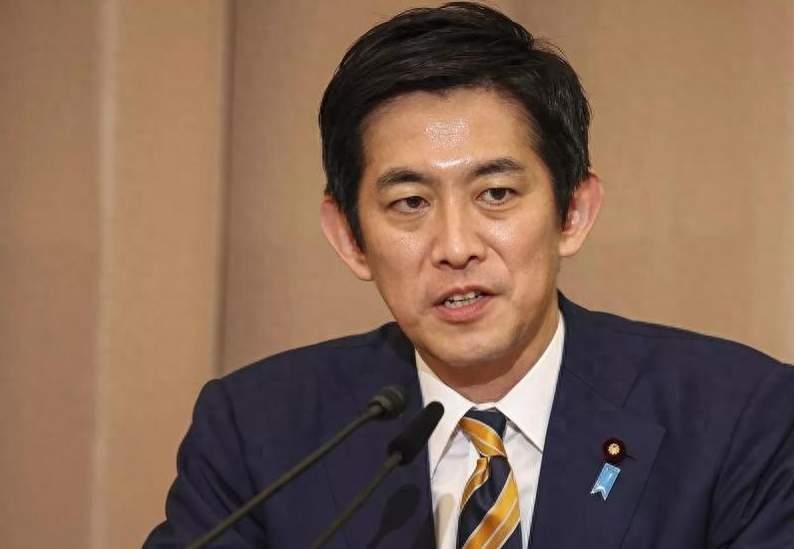 日本担心沦为二流国家！担心的有道理，确实是这样子的！如果跟中国这样一个体量的