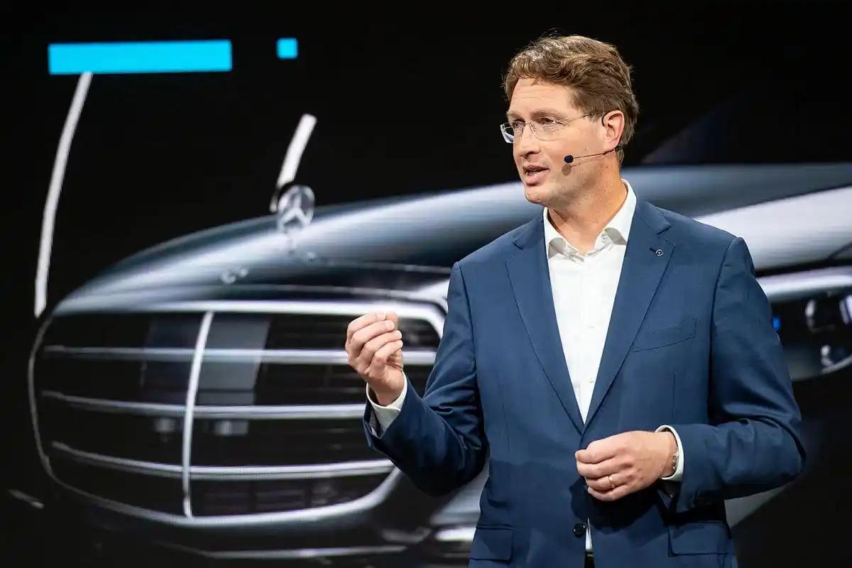 冰火两重天！奔驰大G年销增23%创纪录，C级却优惠7万难走量，豪华车市场正在分层