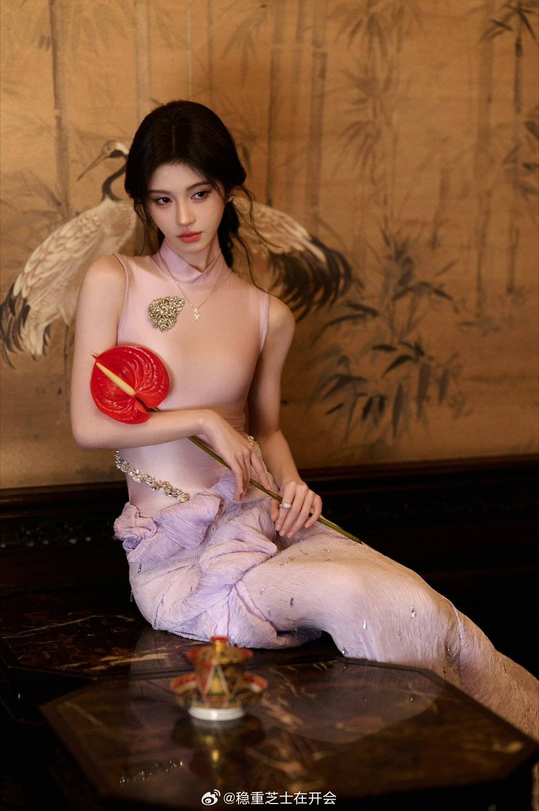 鞠婧祎高定盘点解锁8个高定品牌，集齐10套高级定制。从先锋实验派到古典浪漫风，每