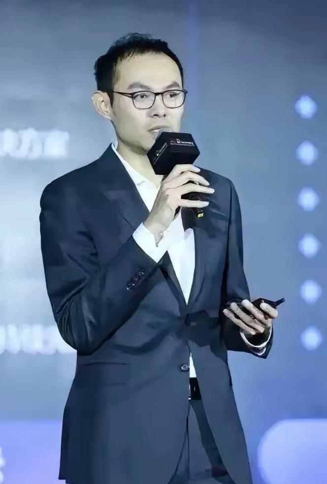 刘强东铁腕治军：京东副总裁因合规问题被闪电清退，太现实！京东十年功勋副总裁，