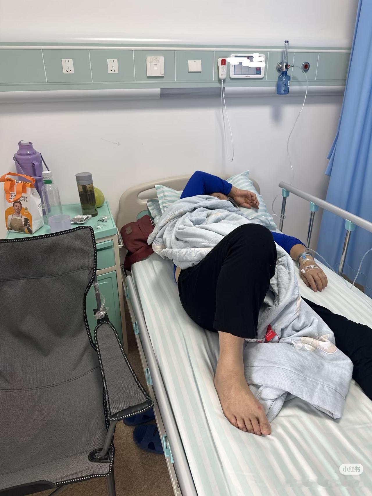 我表姨走的时候，才59岁。人漂亮，爱臭美，平时看着也就四十出头。那天脑梗