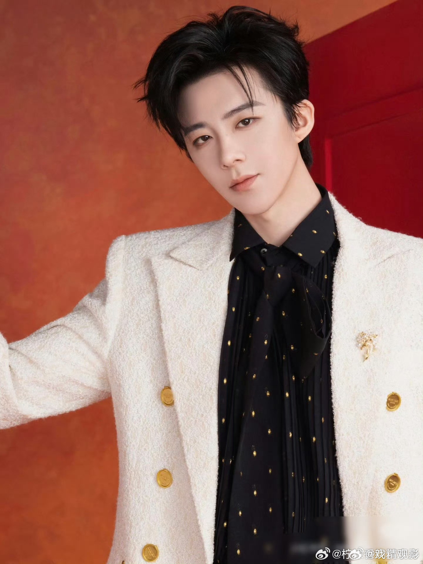 刘宇宁粉丝含金量看到刘宇宁国外录综艺随时被偶遇拍神图，真的感觉地球村概念不过如