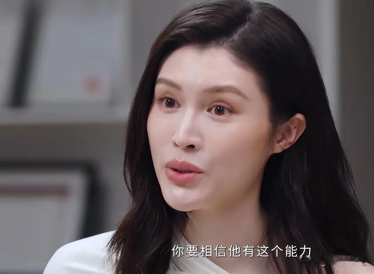 成为妈妈后被双向滋养，何穗：养育孩子，是一场自我治愈的修行超模何穗在谈及为