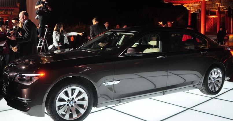 宝马7系最高降约27万，抄底时机到了最近，宝马7系最高优惠27万引发热议，BB