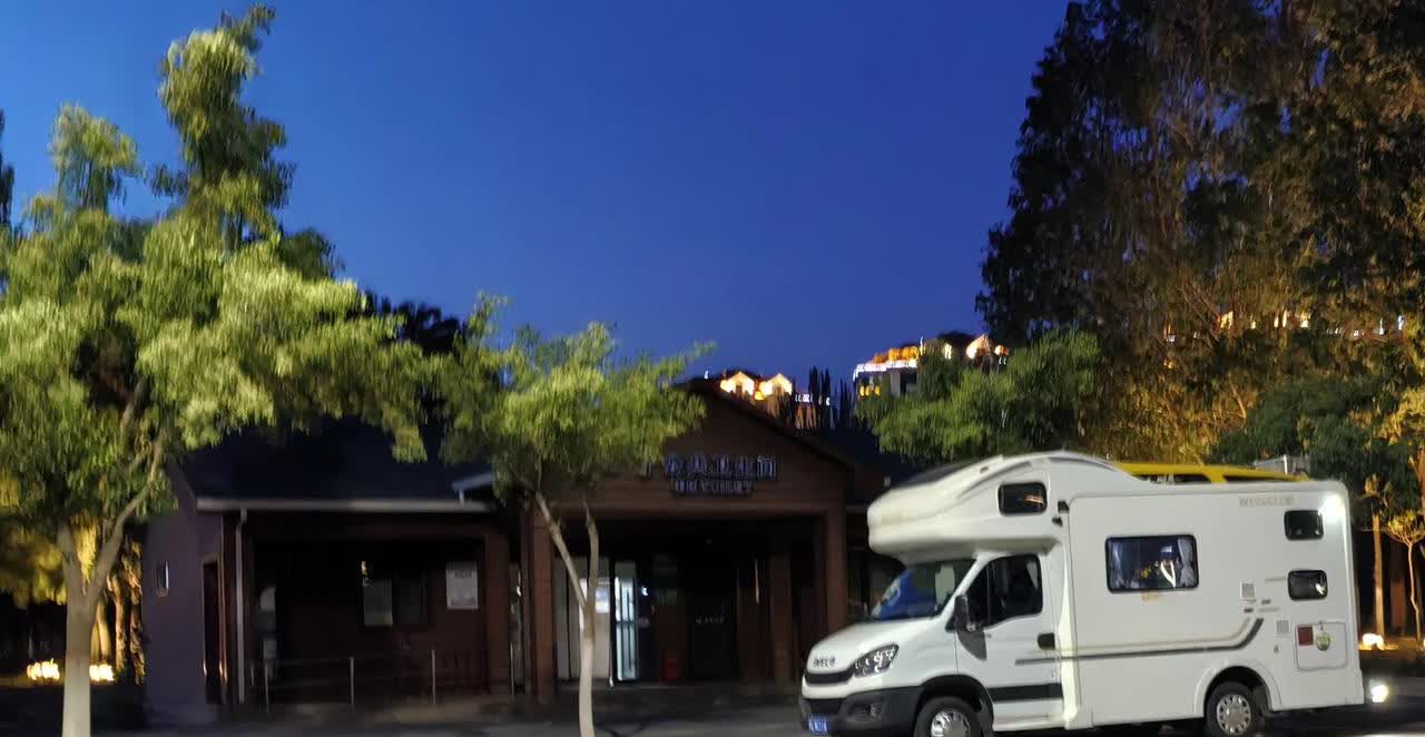 最怕有这种房车出现！大家出来玩也有很怕的事，就是营地里有一些房车太自私，只顾