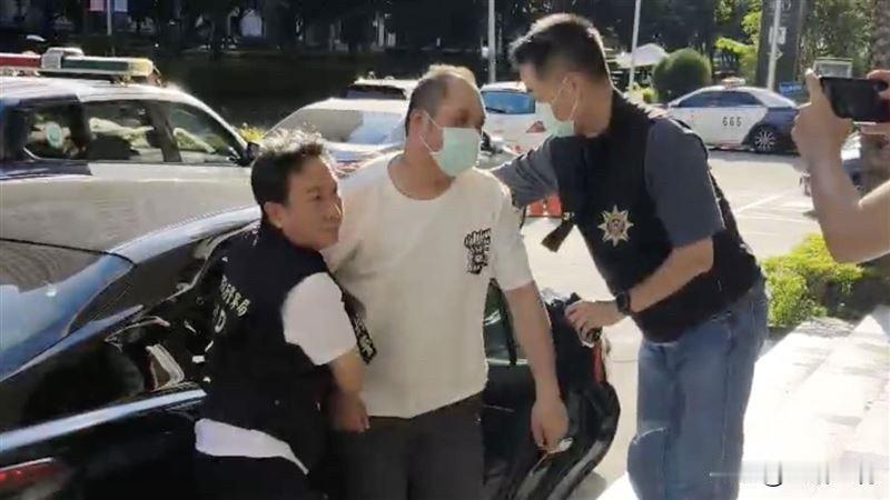 掌掴矢板明夫的香港男子被台中法院裁定收押掌掴日本人矢板明夫的香港男子廖广