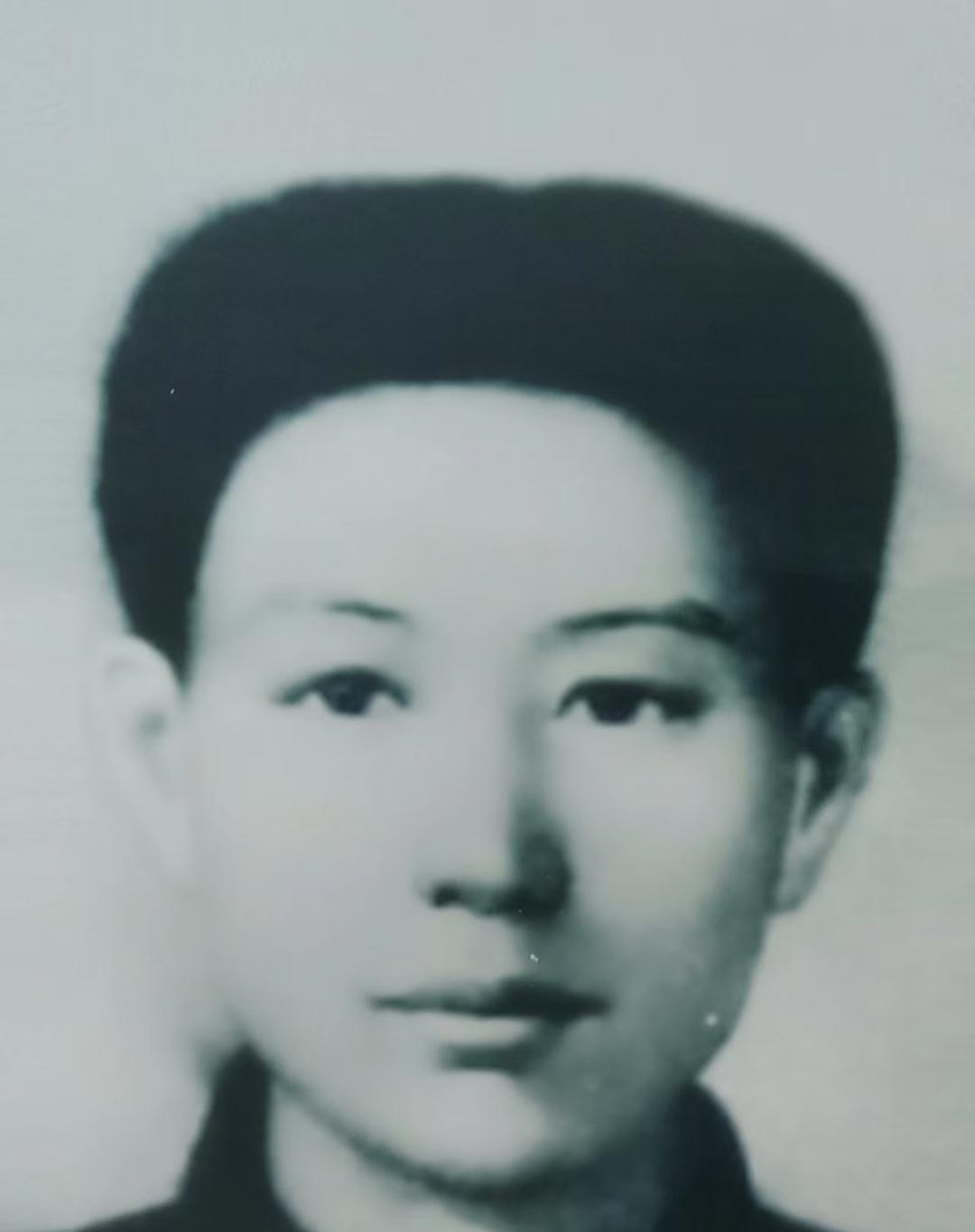 1982年，磐石县挖出一个木头马槽，里面惊现一具腐烂了而且没有头的遗骸。经调查，