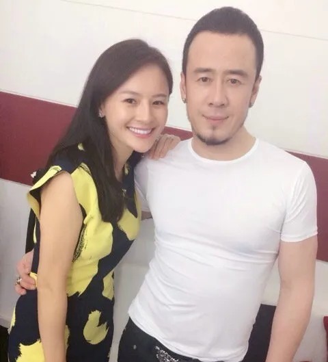 大家都不要羡慕杨坤的女朋友了我们永远不可能成为她仅仅是她身上的一个条件就是