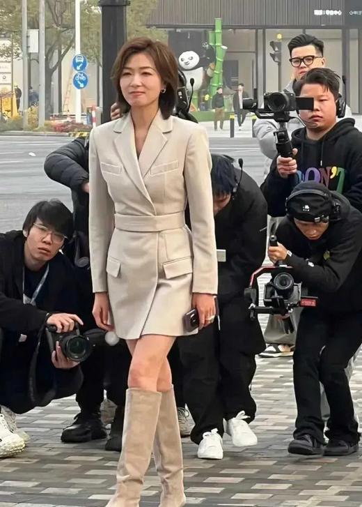 电视上看着巨漂亮，现场有点失望
