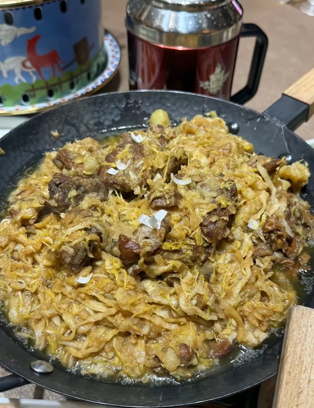 这是哥的最爱北方无防腐剂​酸菜炖牛肉或大骨头​​​
