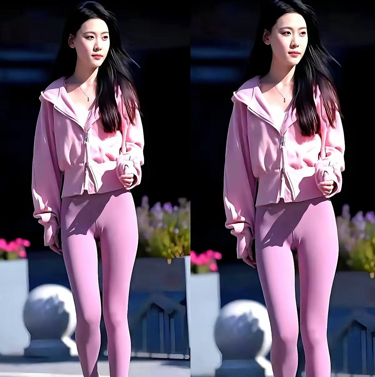 俩美国姑娘穿瑜伽裤登机被拦?全网吵着“裤子有罪”,结果反转太打脸!真相是