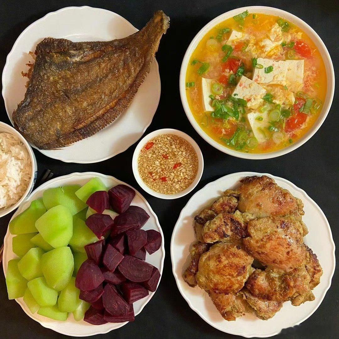 馋师早上好呀，又是炎热的一天，大家注意防暑降温，记得好好吃早饭呀