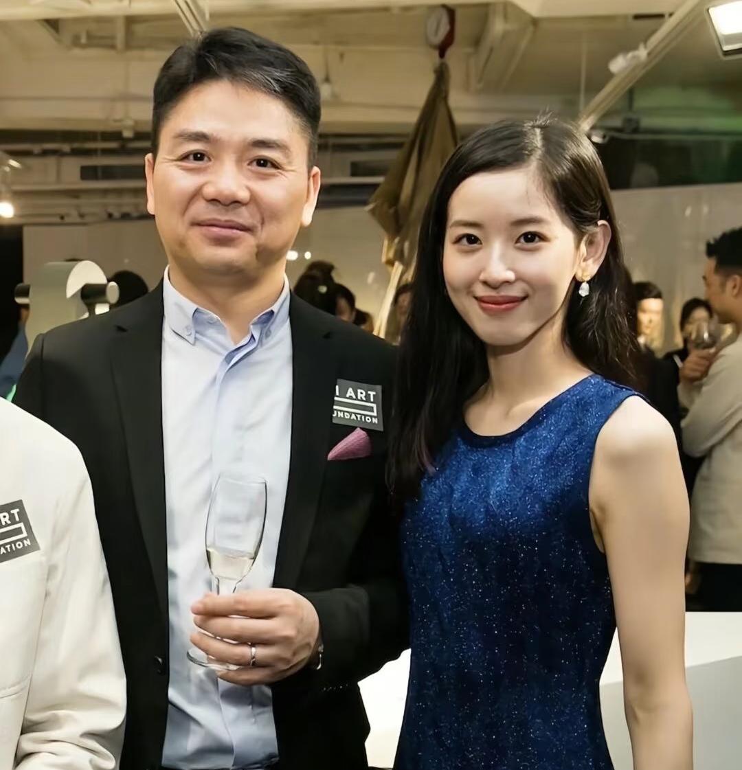 这个世界上恐怕最搞不懂的人就是53岁的刘强东了明明早就财务自由，还是儿女双全