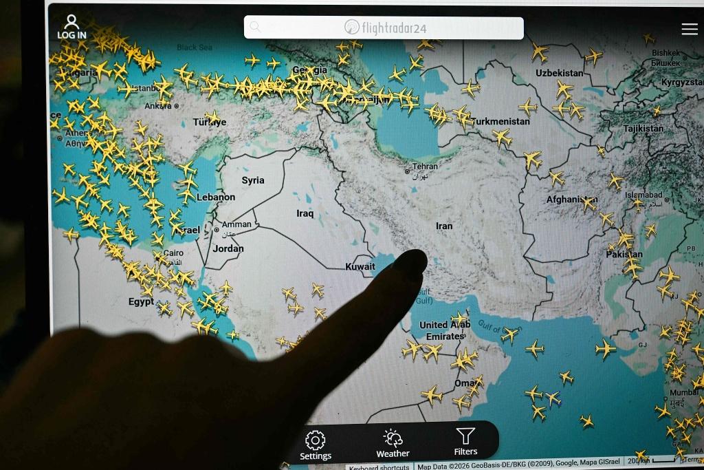 第一，伊朗肯定往死里报复，导弹、无人机、代理人武装全得上，以色列、美军基地一个跑