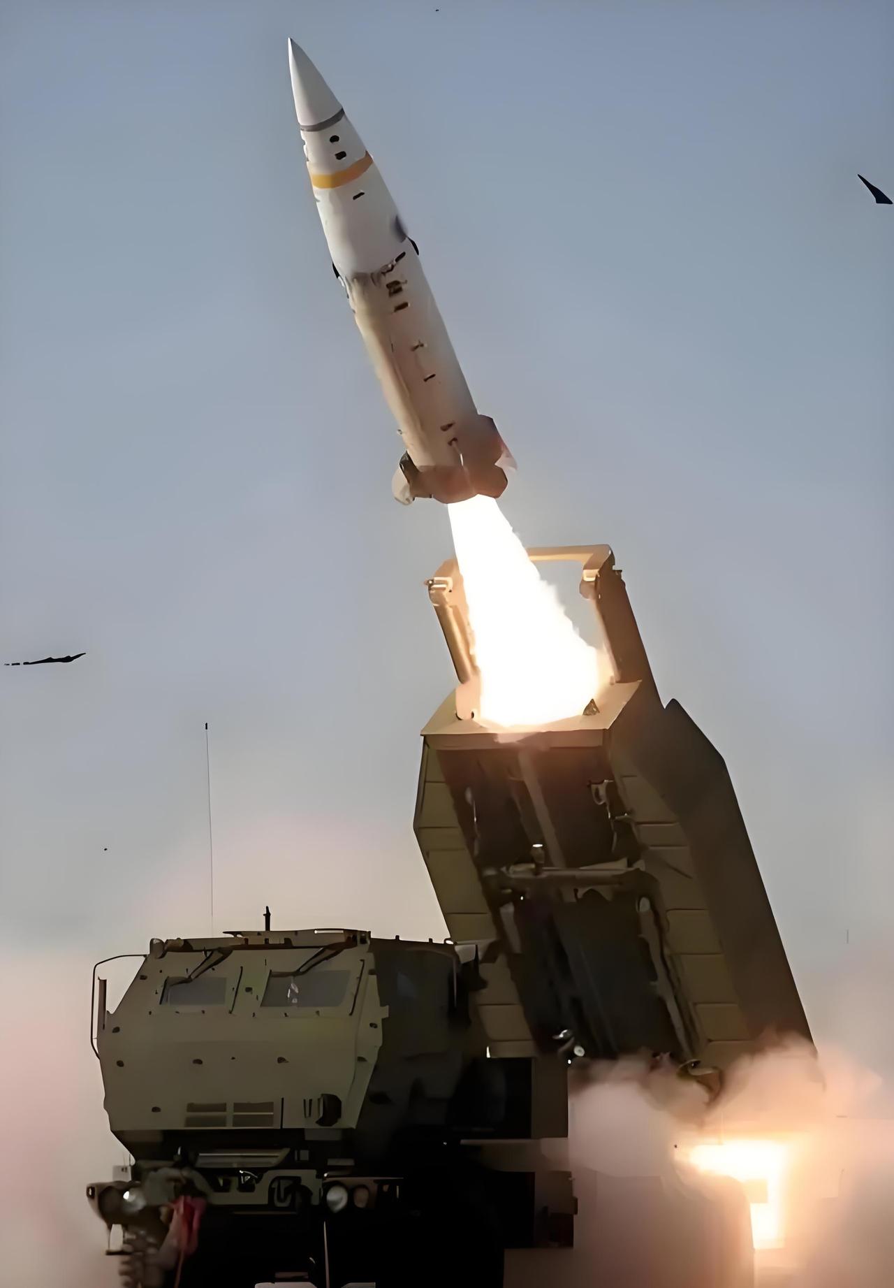 “榛树”分导弹试射成功，欧盟集体失声。近日，俄罗斯试射了“榛树”导弹，速度1