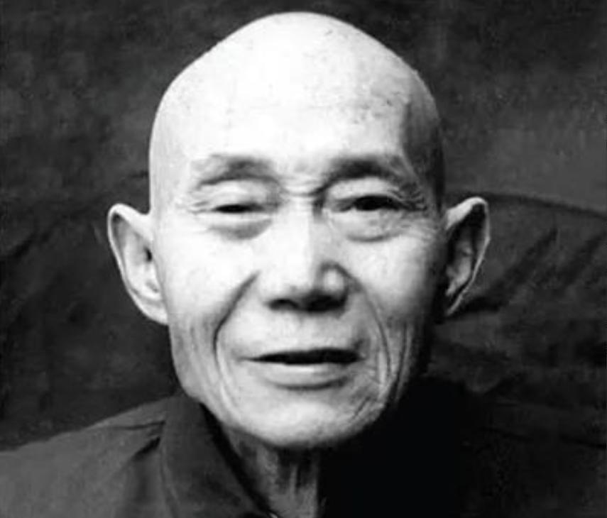1940年，吴凤翔刺杀日军少将，走到门口时，他发现里面有好几名日军，刺杀没有把握
