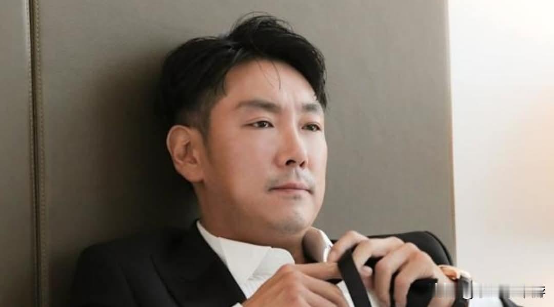 韩国《信号》男星赵震雄（6日）惊传曾因涉及强盗与性侵等重大犯罪，于高中时期被裁定