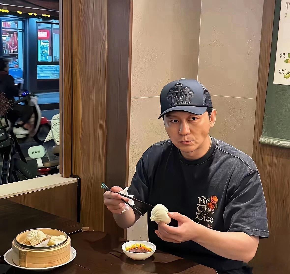 有钱人就是不一样，吃个包子都有单独的包间。