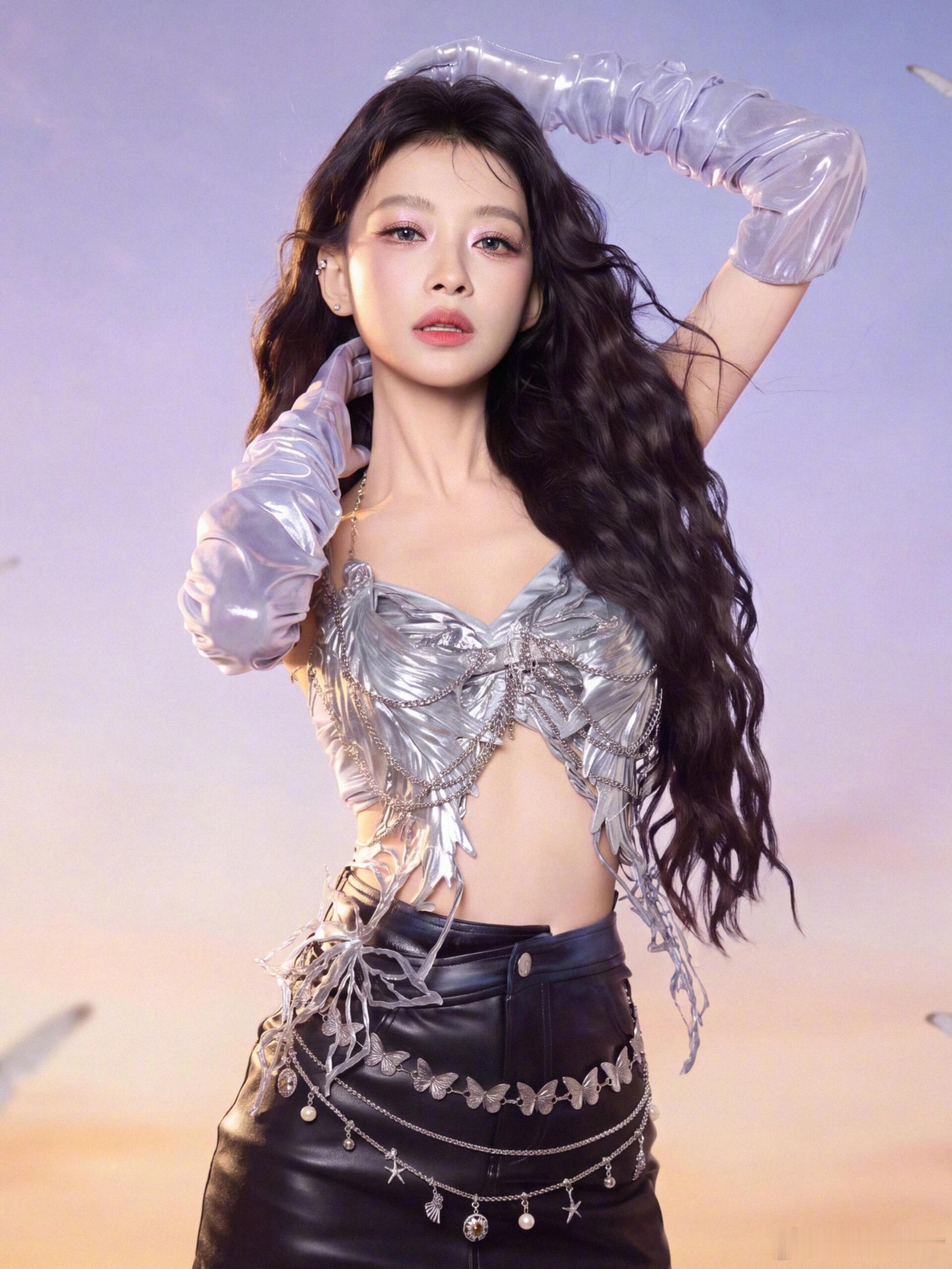 孙怡浪姐花蝴蝶造型亮相！她好适合女团妆呀孙怡乘风2026“花蝴蝶”造型惊艳亮相：