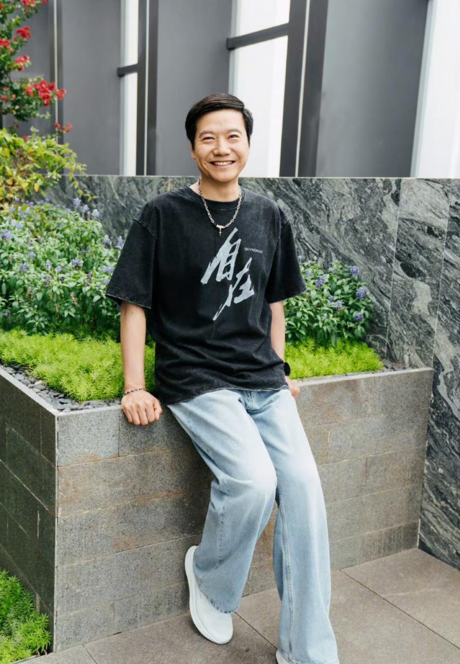 小米的SU7YU7汽车，到底火不火，我不知道，但有一个事我很确定，雷军身上有