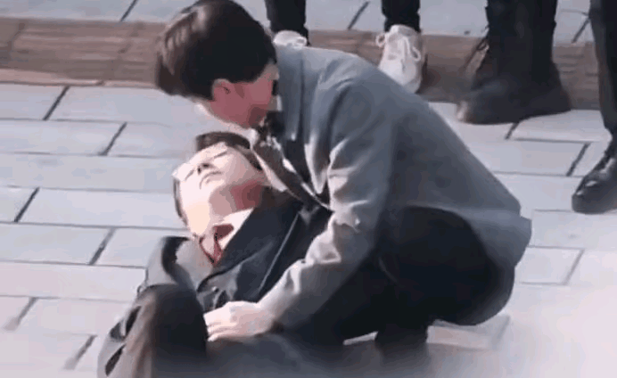 给我东哥摇成拨浪鼓了[微笑]​​​