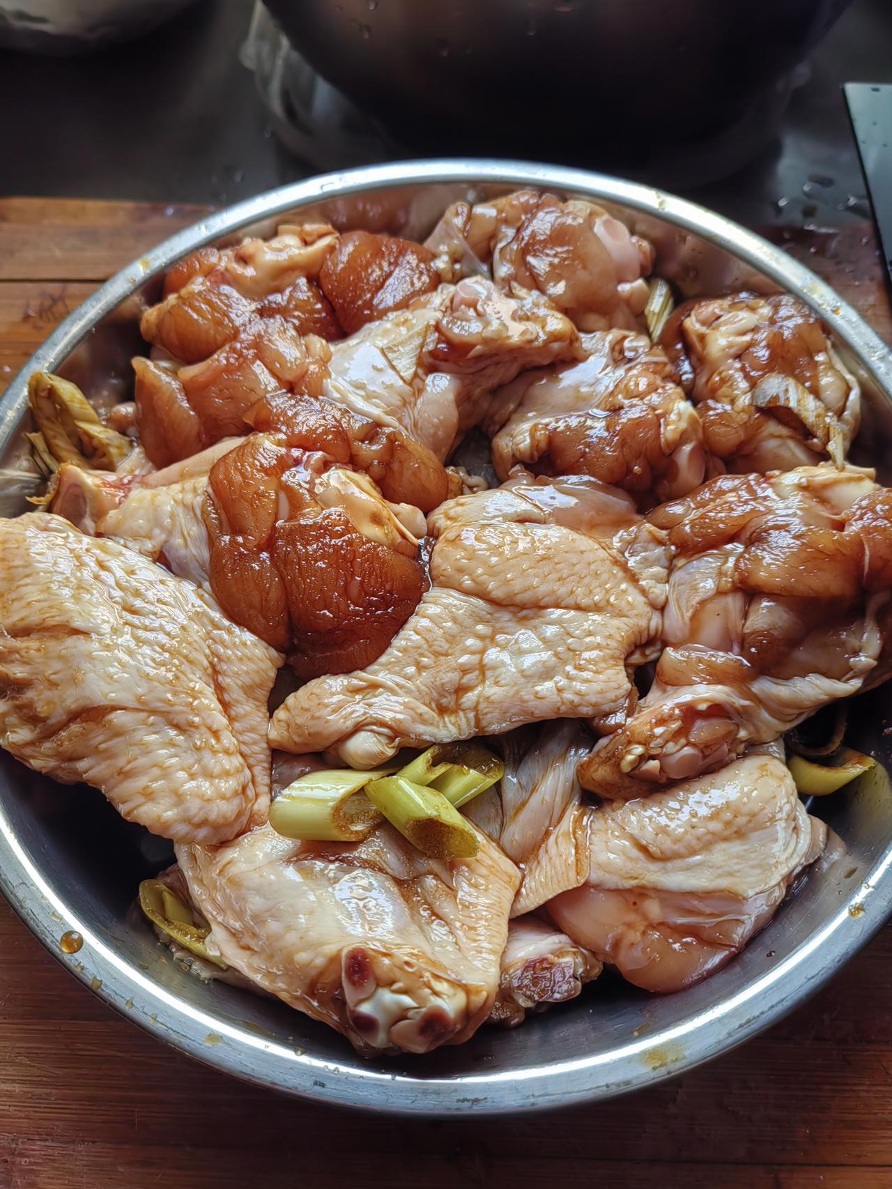 每天的任务就是做饭，看孩子们读书，写习题。好在俩孩子，不用求着孩子们
