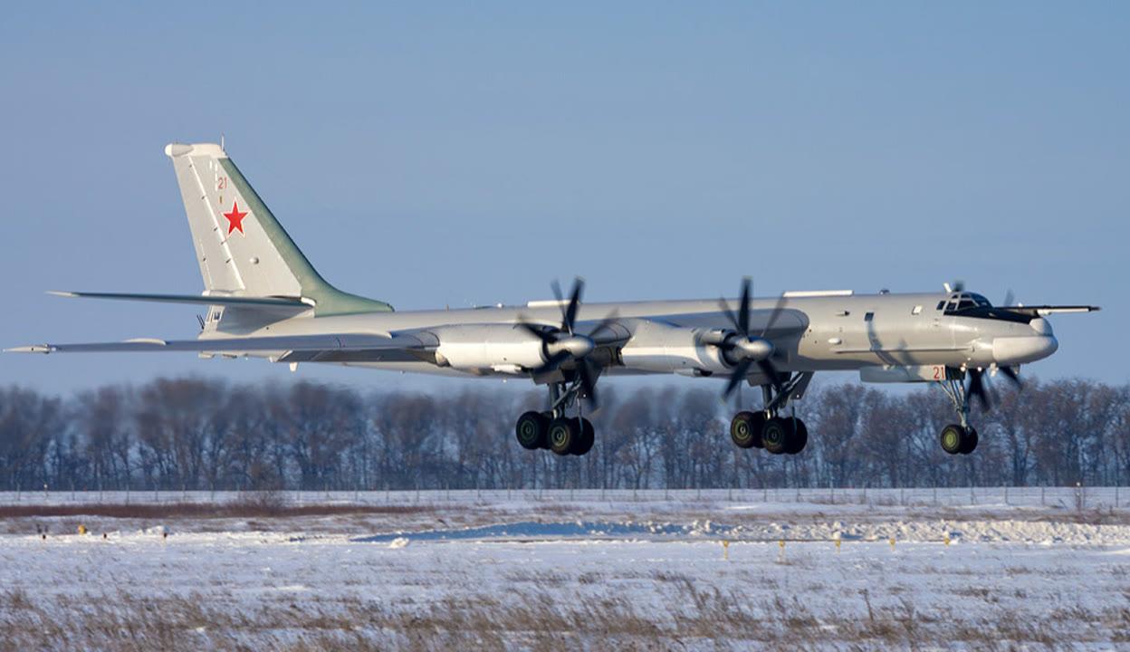 俄罗斯的战略轰炸能力已落后于中国。俄空军只有22架能飞的图-95MS轰炸机和10