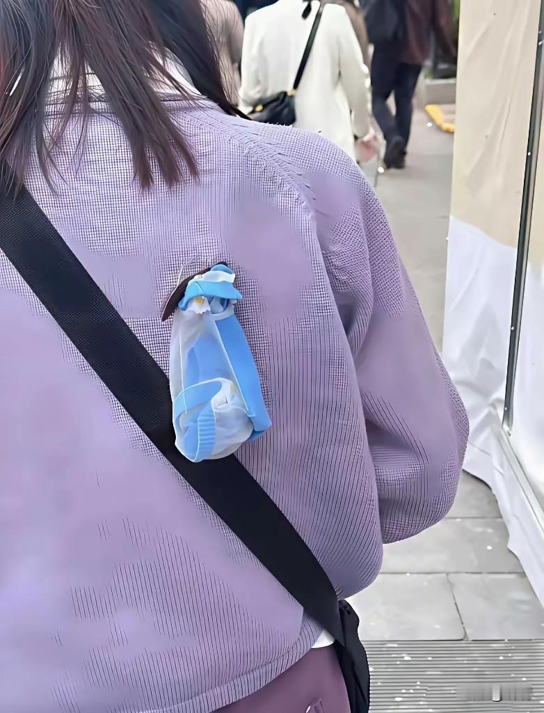 大家帮我看看，这是个什么东西？