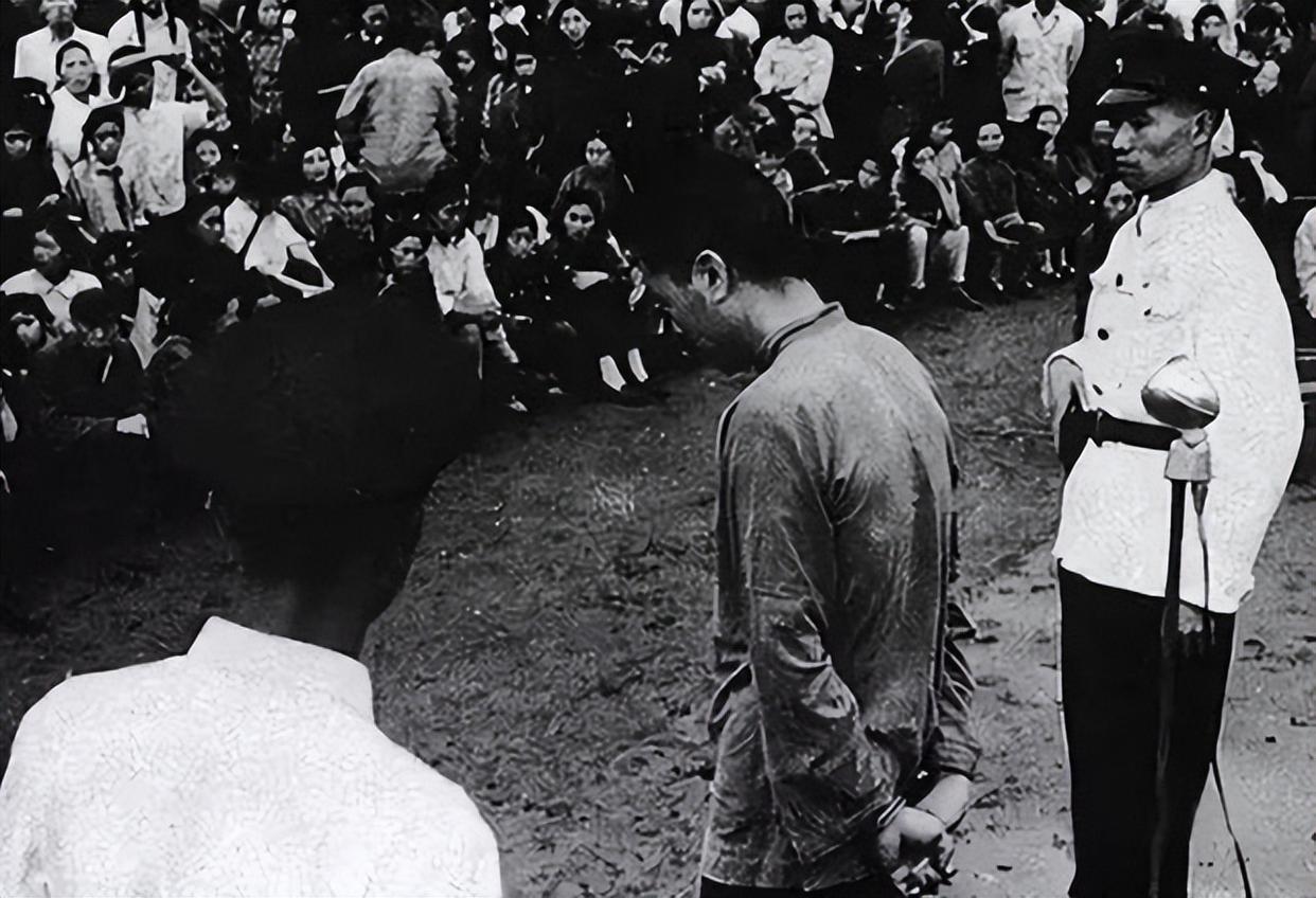 1953年3月8日，广东省开平县人民政府判处了抗日爱国将领、原国军中将周址死刑并