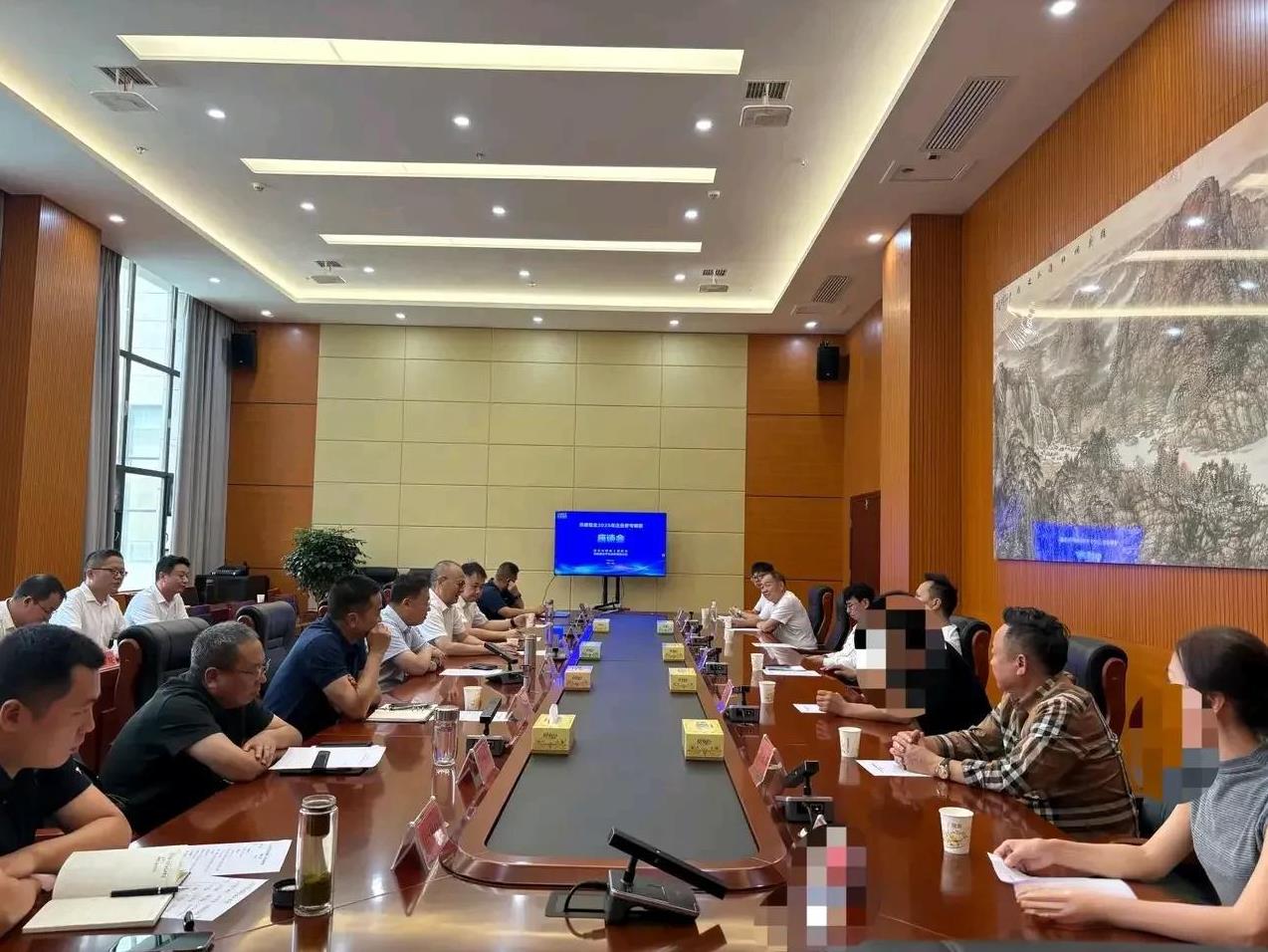 近几天，湖北省一些县市在泉州召开招商引资发布会，泉州一些企业也到湖北进行实地考察