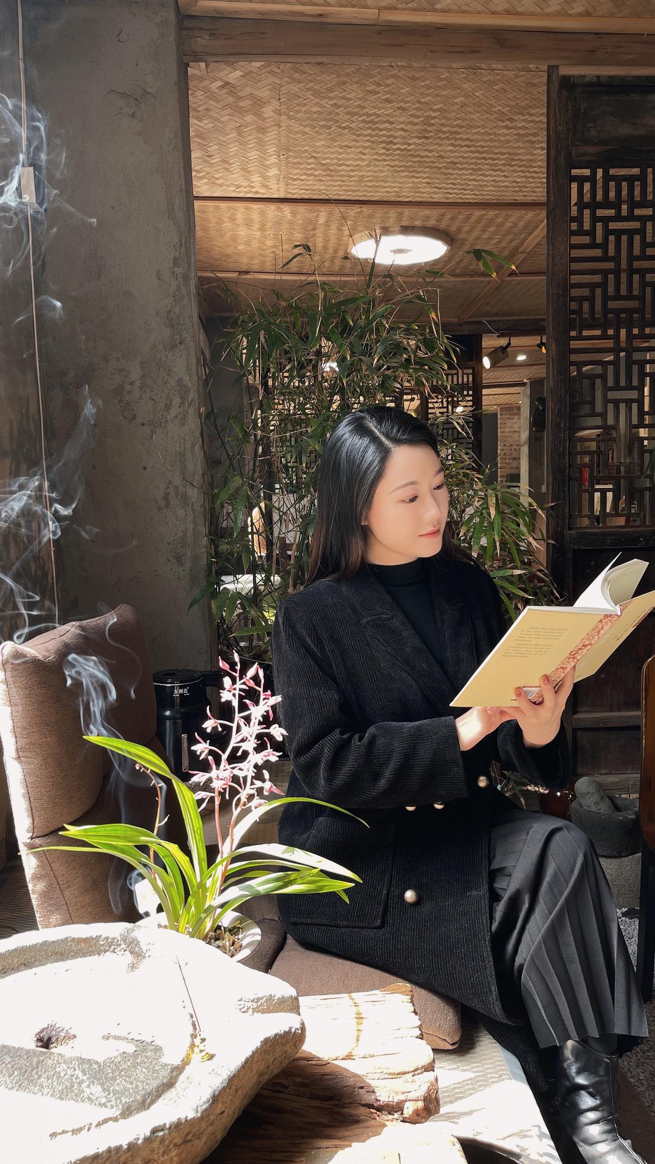 愿这一柱清香，可解你心头惑，可荡你胸中意，可愈你千千结，可遂你一生愿焚香香文化