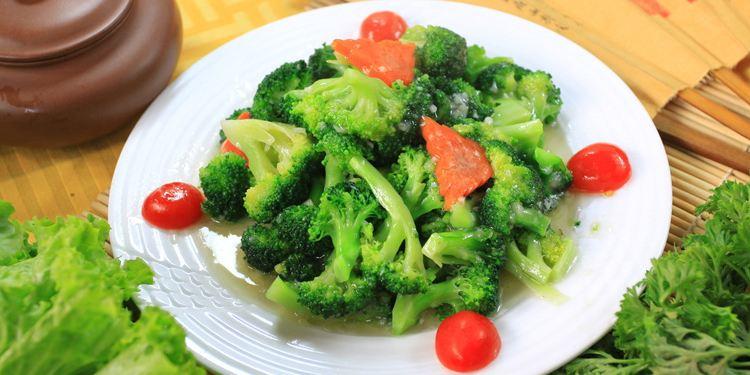 常吃5款碱性食物, 40岁的年纪仍是20岁的脸!