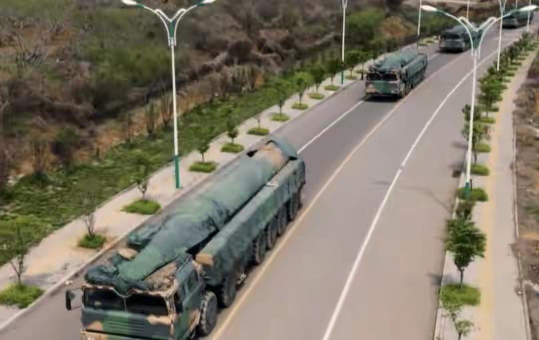 美军报告：中国东风-27已战备值班，是全球唯一服役洲际高超弹东风-27战备值班