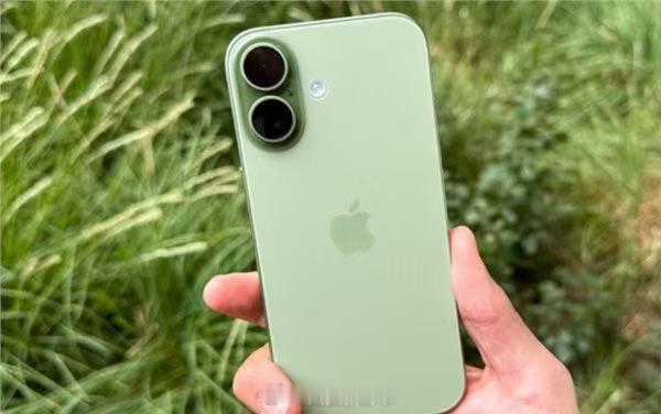 【曝iPhone18涨幅或超600元】曝iPhone18系列涨幅或超600元近期