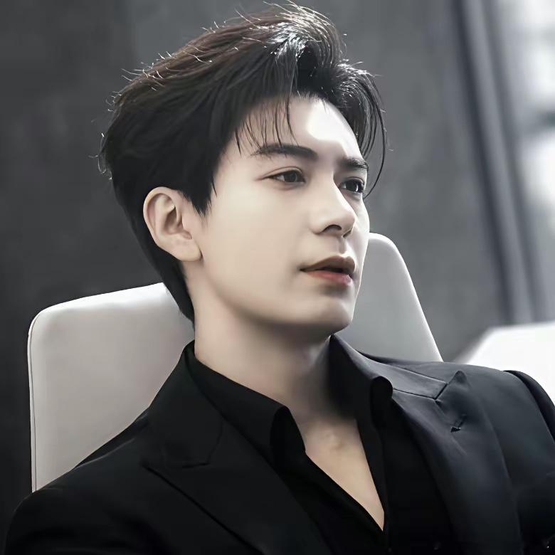 没人觉得陈星旭有点可怕吗？95后年纪轻轻的，他居然能跟各个年龄段的女演员搭戏，并