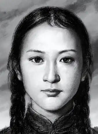 人心的成见，就像一座搬不动的大山。1941年，山西第一美女被抓进炮楼，一晚上遭到