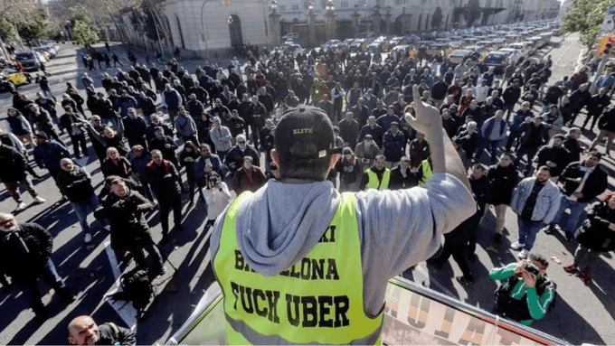 因巴萨和Uber达成合作, 加泰出租车工会罢工5小时并影响欧冠