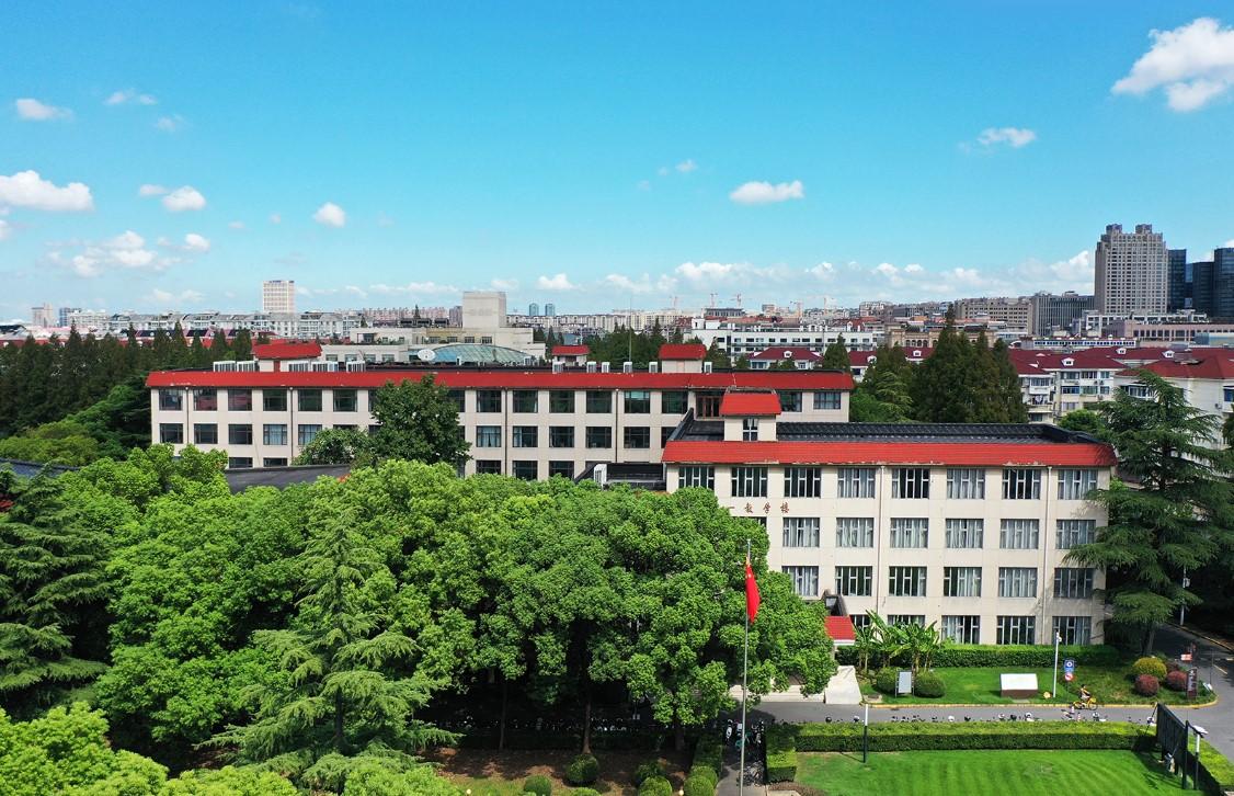 “两财一贸”已成为了昔日黄花，多地排名前十的211院校专业组已难见其踪影。“两