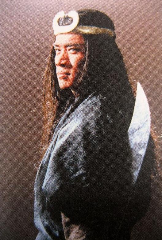 武松的武力值在再梁山能不能进前十，可不可以媲美五虎将？五虎将之一的双鞭呼延灼打