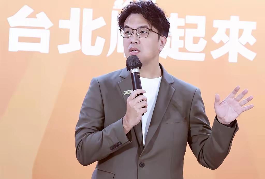老板娘苏月云“站台”沈伯洋，金峰卤肉饭上海首店“吸金”，遭网友举报！拥有46年历